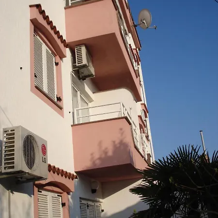 With One Bedroom In Crikvenica, With Enclosed Garden And Wifi - 200... Apartment