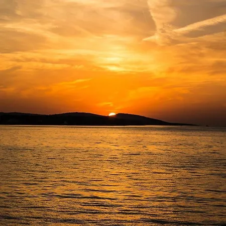 With One Bedroom In Crikvenica, With Enclosed Garden And Wifi - 200... Crikvenica